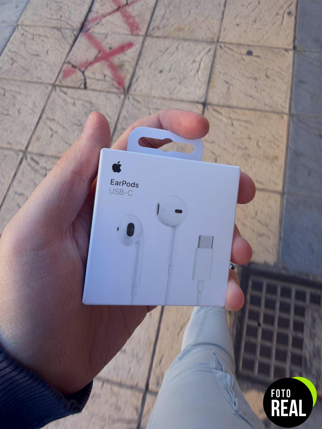 apple-earpods-usb-c-foto-1